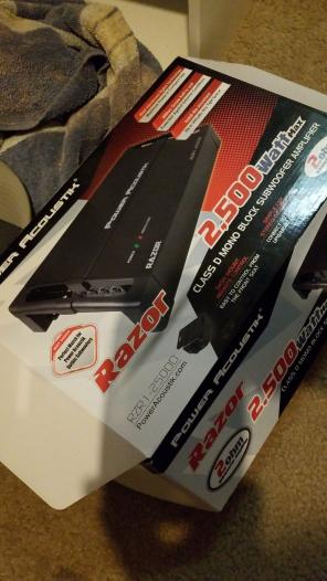 Power acoustic razor 2500 watt amp