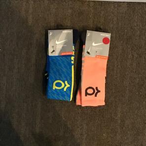 2 pairs of KD elite socks