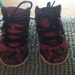 Under armor Boys Basketball/hightops