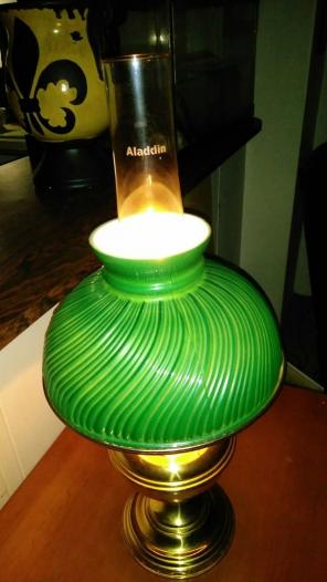 Vintage Aladdin Mantle Lamp Company Mode