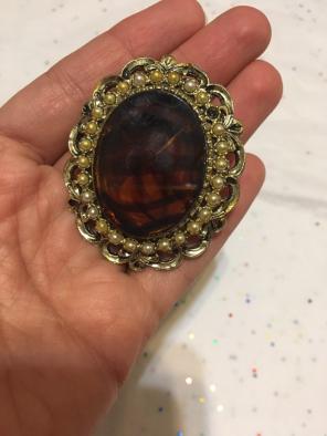 Vintage Camelot Brand Pendant/brooch