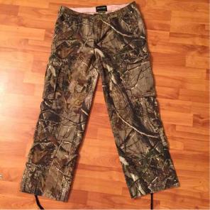 Women's Realtree hunting pants Large