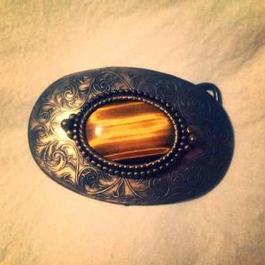 Tiger eyes style belt buckle