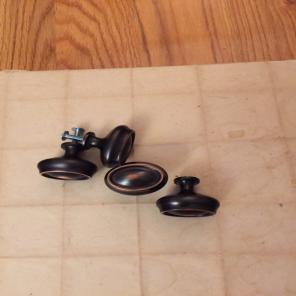 Set Of 4 Knobs