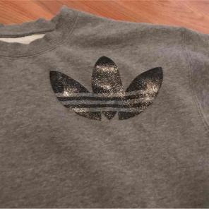 Women's Adidas sizeM sweater: never worn