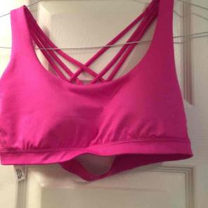 Victoria's Secret sport strappy bra S