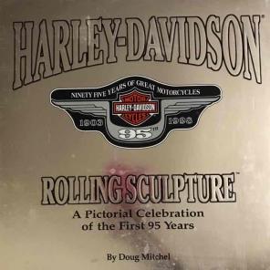 Harley Davison – book 95 years