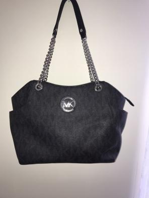 Black Micheal Kors Purse