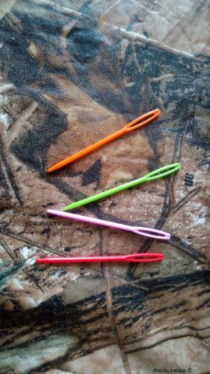 Yarn and canvas needles
