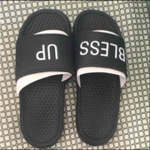 Bless up slides + FREE Nike lanyard!!!