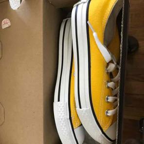 Yellow Converse. New only tried on.