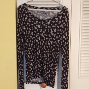 Nollie Scoop Neck Flower Shirt