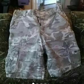 Camo Levis size 29