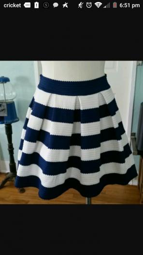 Stripped bubble skirt