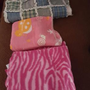 Bundle of bkankets