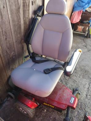 Power chair (pride Jazzy)