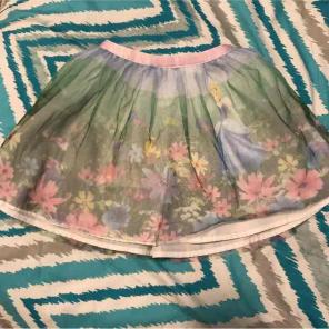 Adorable Disney size 4t girls skirt