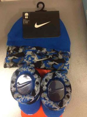 Nike hat and sock infant set