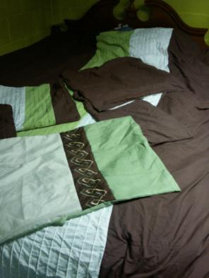 Chezmoi Comforter 104 x 92" Set