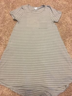 Medium Lularoe Carly