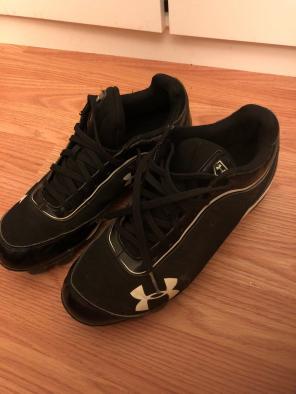 Under Armor Baseball Cleats Size 8.5 Ma