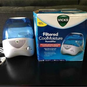 Vicks Humidifier Like New
