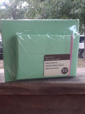 Memory keepers scrapbook set