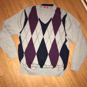 Izod men's argyle sweater large
