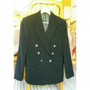 Pea Blazer in Black