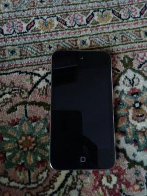 8GB Ipod Touch