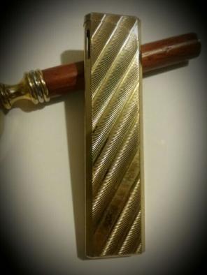Vtg Gold Etched Colibri Butane Lighter