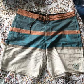 NWOT Billabong boardshorts
