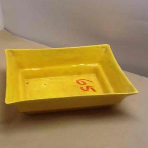 Vintage planter 6 X 8 X 2 1/2 yellow