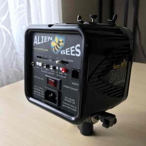 AlienBees B400 photo strobe flash unit