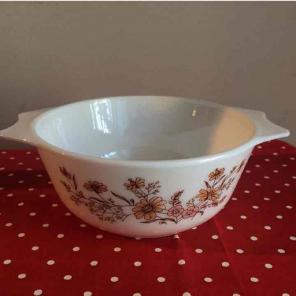 England Pyrex Country Autumn Casserole
