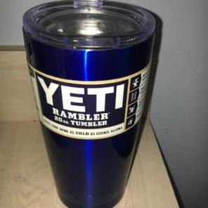 Yeti 20 oz !!! New