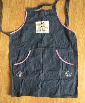 Disneyland Paris Minnie Mouse apron