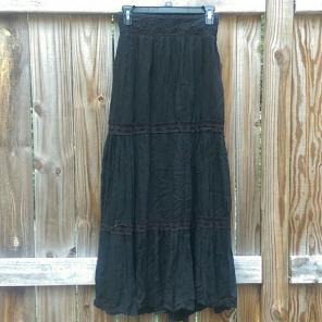 Solitaire Black Tiered Flowy Skirt