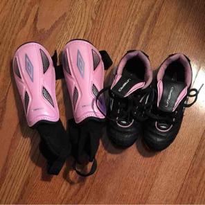 Girls Umbro Soccer Cleats & Shin Guards