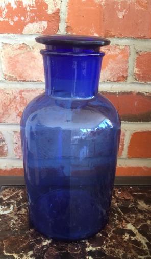 Apothecary Glass Bottle Cobalt Blue Lid