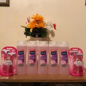 BIC Simply Soleil & Suave Body Wash
