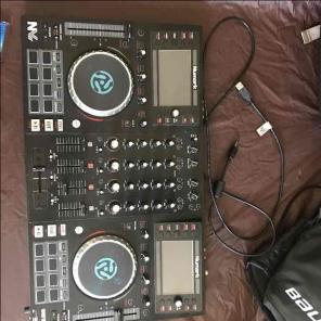 Numark nv 2 turntable BRAND NEW