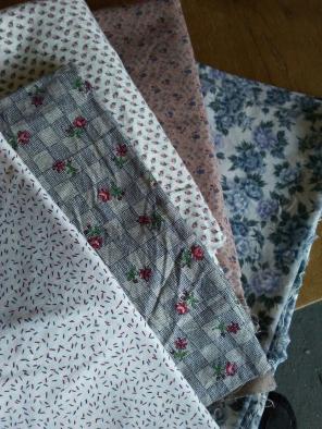 Fabric Rosebuds Cotton Vintage Prints 4y