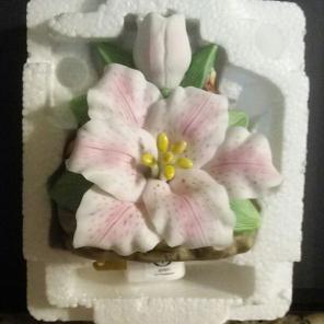 PORCELAIN FLOWER NIGHT LIGHT