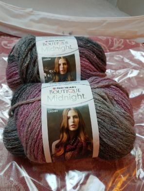 $5 NEW * Ombre Yarn