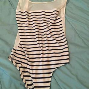 L stripe bathing suit/ body suit