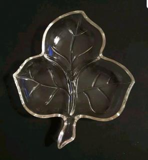 VTG 1950s Hazel Atlas Glass Leaf Dish FS
