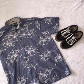 Men's billabong Hawaiian shirt