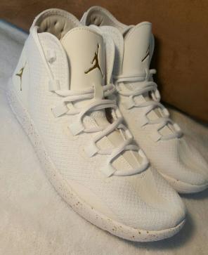 Nike Air Jordan Reveal White/Gold