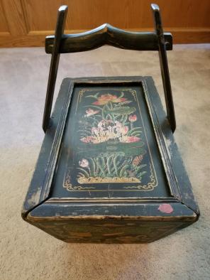 VINTAGE WOODEN ASIAN PAINTED BOX